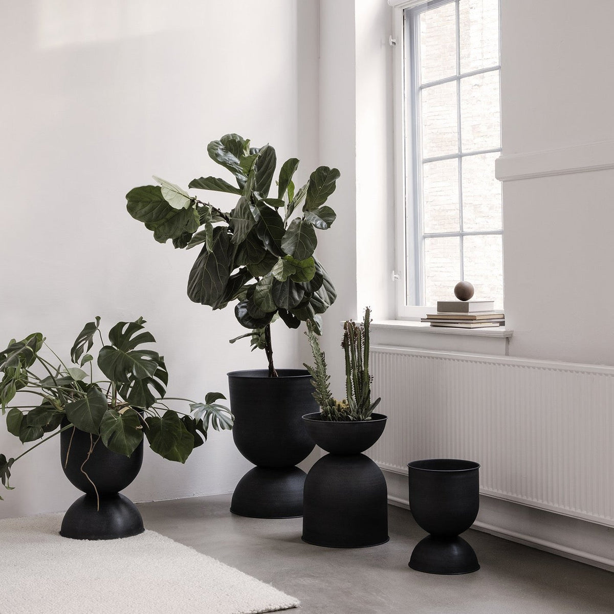 Ferm Living Hourglass Pot - Medium