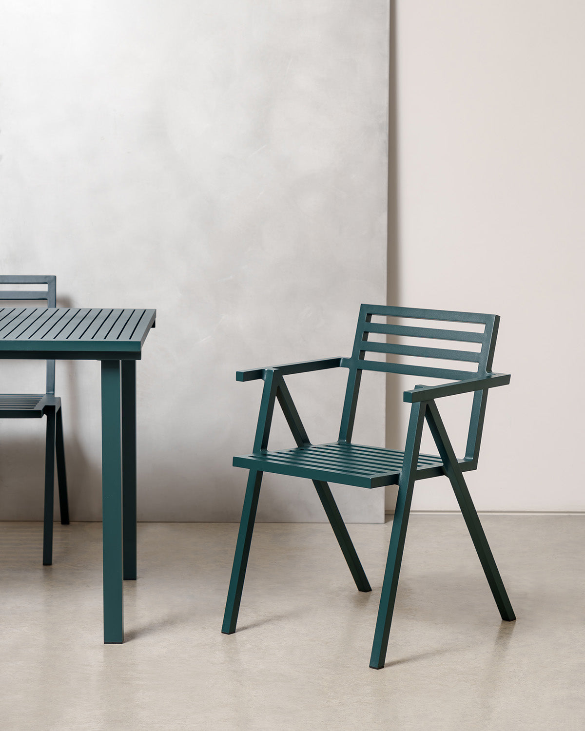 NINE 19 Outdoors Stacking Arm Chair
