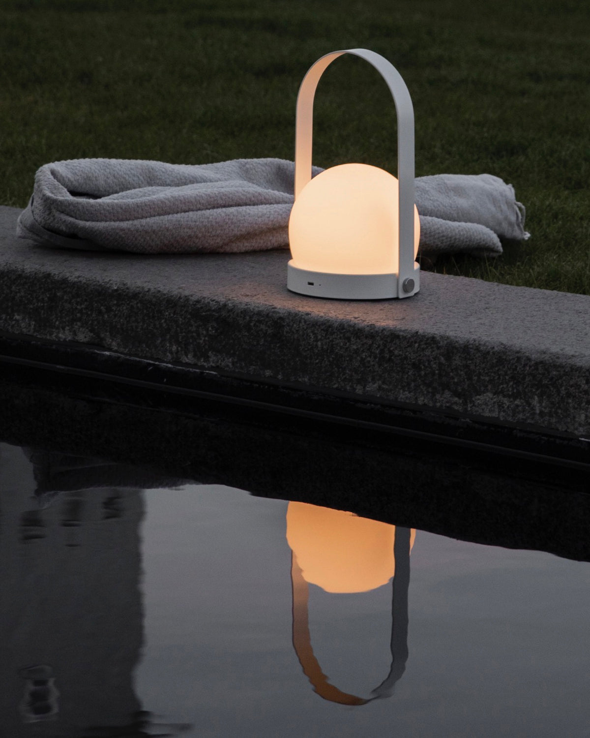 Audo Copenhagen Carrie Portable Lamp