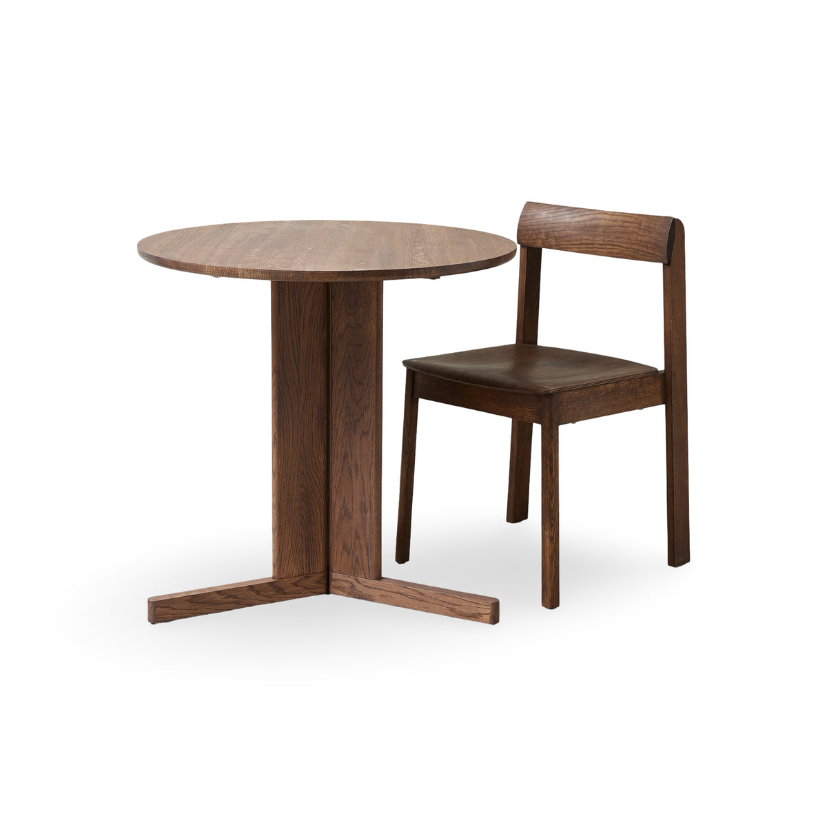 Form & Refine Trefoil Round Table Ø75