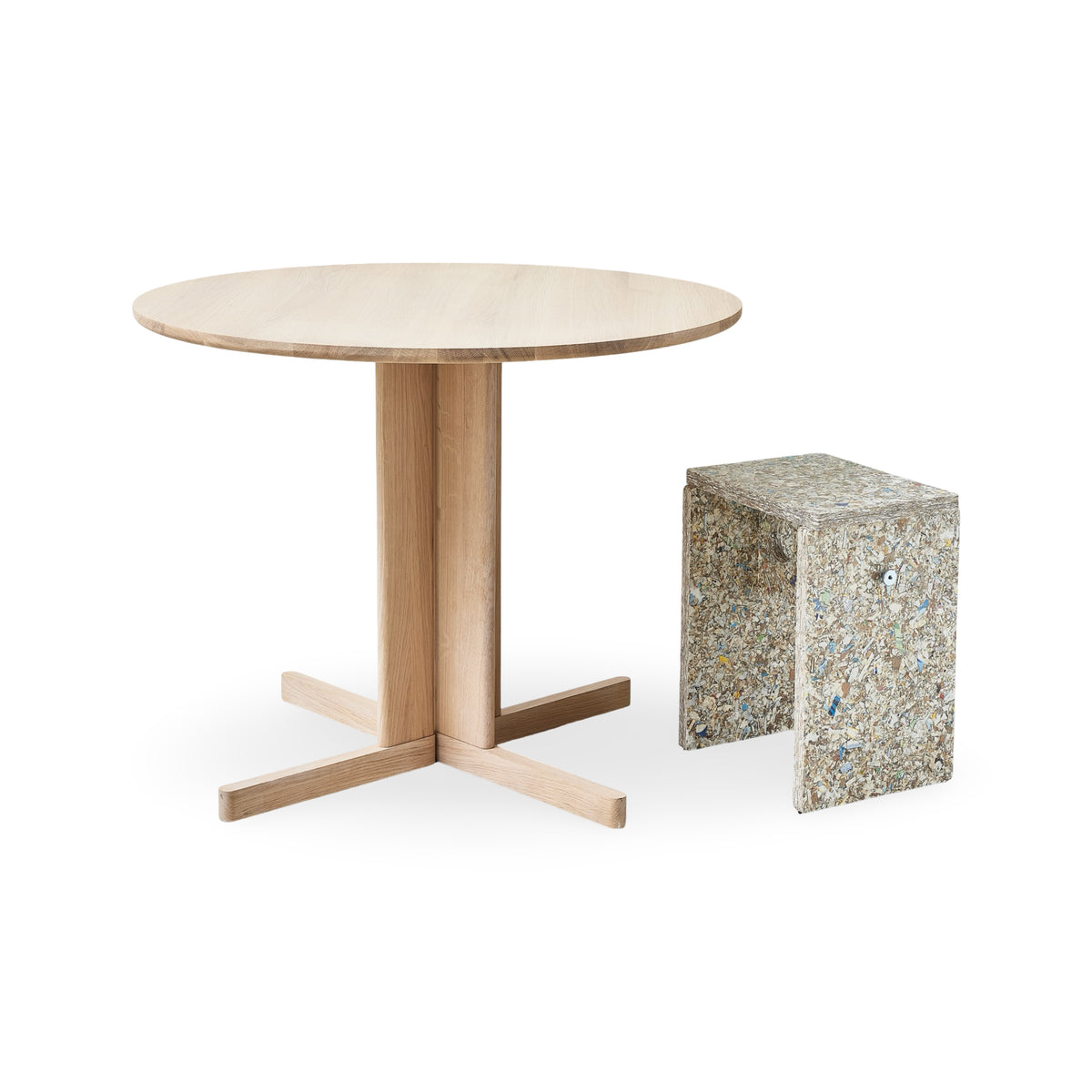 Form & Refine Trefoil Round Table Ø90