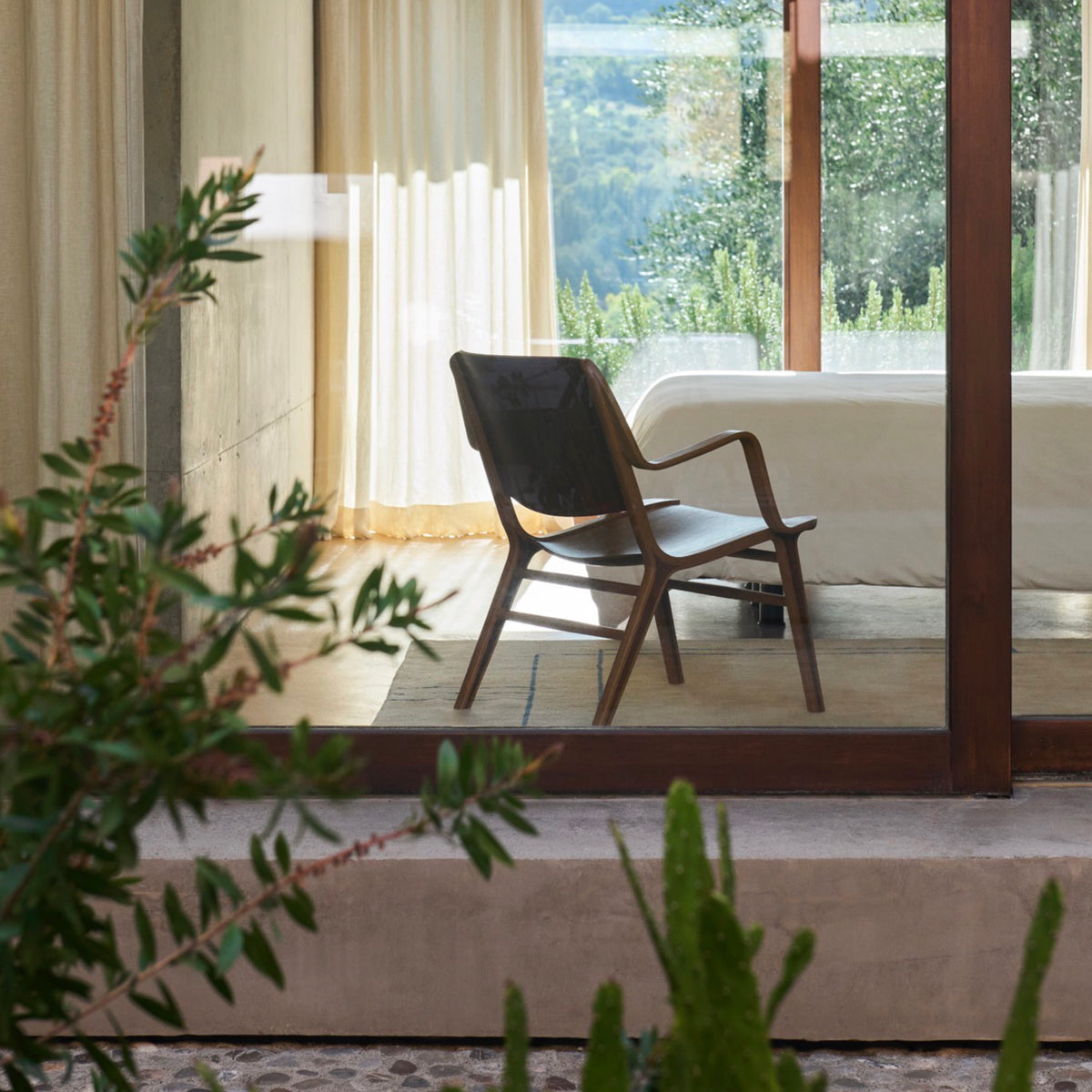 &Tradition AX Lounge Chair (HM11)
