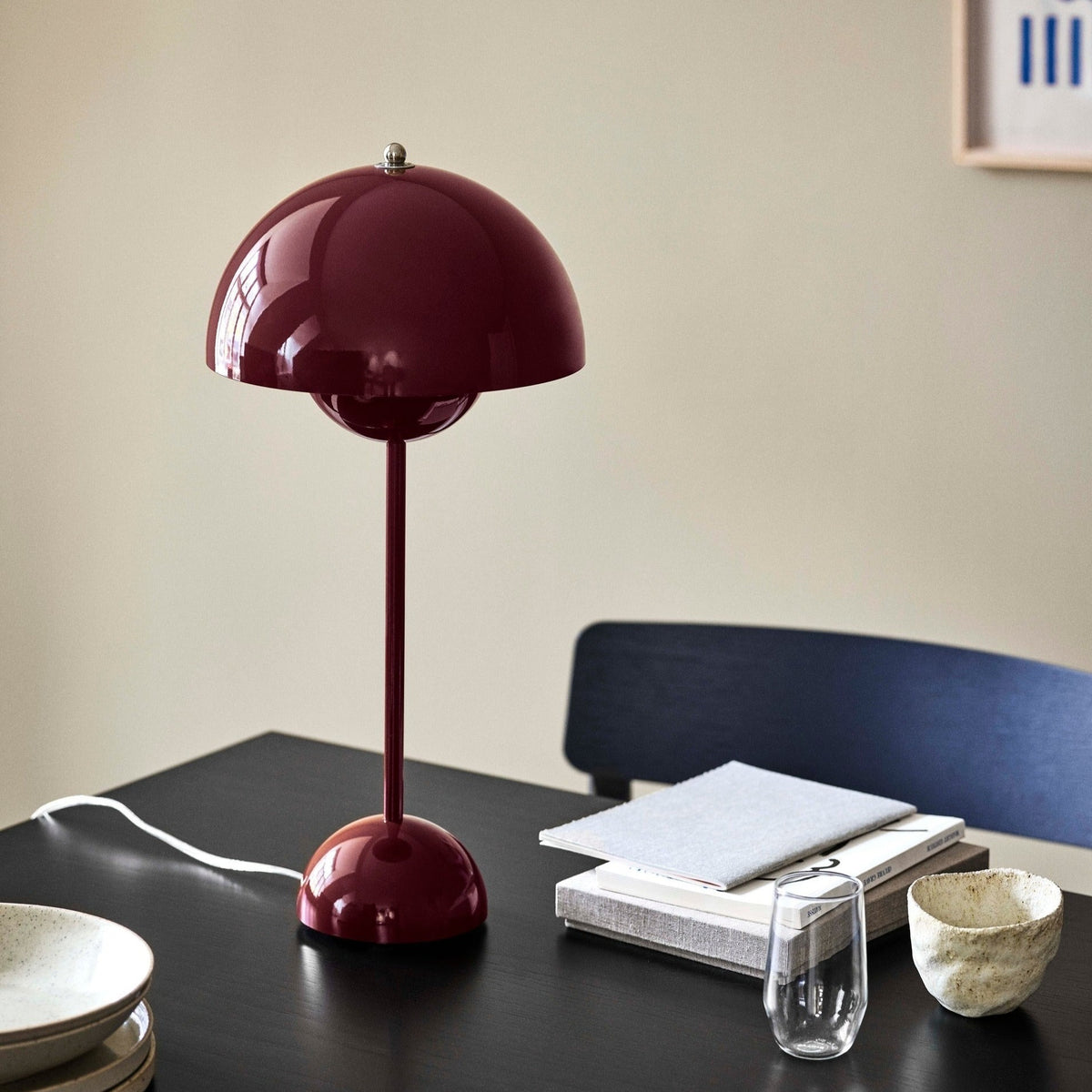 &Tradition Flowerpot Table Lamp VP3