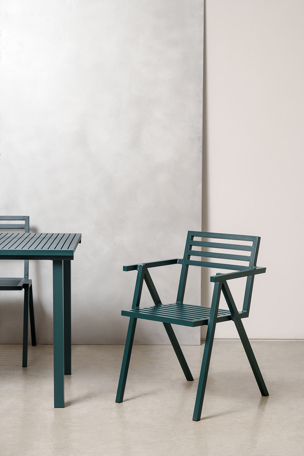 NINE 19 Outdoors Dining Table - Small