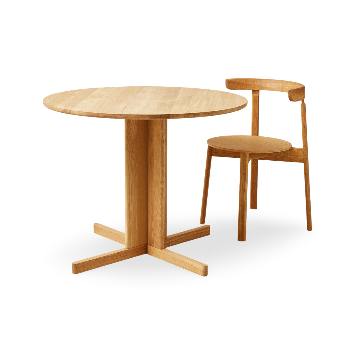 Form & Refine Trefoil Round Table Ø90