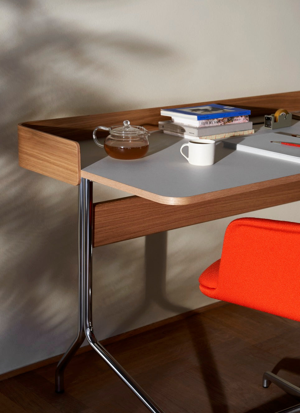&Tradition Pavilion Desk - AV17